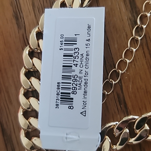 Betsey Johnson flower necklace - Picture 8 of 8